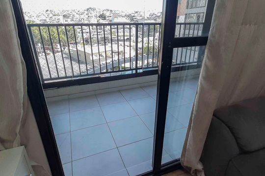 Sacada de apartamento para alugar com 2 quartos, 47m² em Vila Yolanda, Osasco