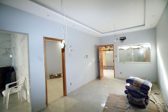 Sala de casa à venda com 2 quartos, 191m² em Vaz Lobo, Rio de Janeiro