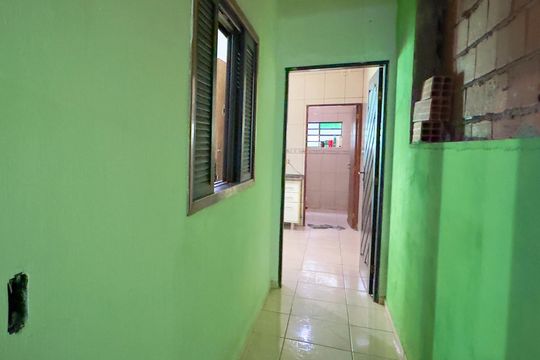 Corredor de casa para alugar com 3 quartos, 300m² em Jardim Ponte Alta I, Guarulhos