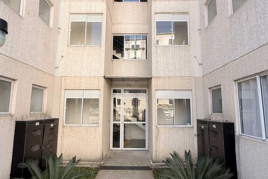 Fachada do bloco de apartamento para alugar com 2 quartos, 46m² em Jardim Itu-sabará, Porto Alegre