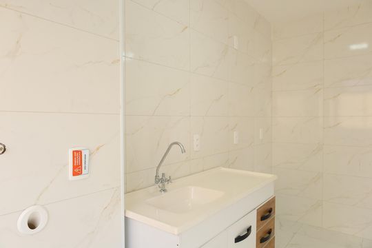 Cozinha de apartamento para alugar com 2 quartos, 41m² em Parada Xv de Novembro, São Paulo