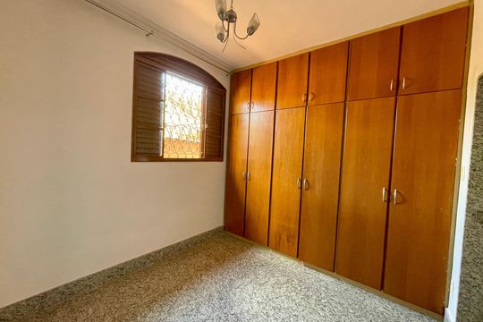 Quarto de casa à venda com 3 quartos, 360m² em Floresta, Belo Horizonte