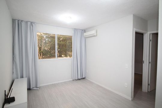 Sala de apartamento à venda com 2 quartos, 41m² em Morro Santana, Porto Alegre