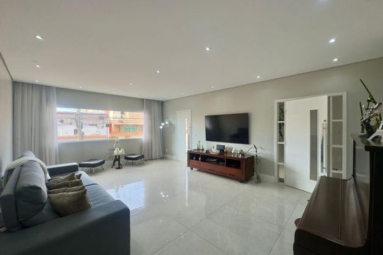Casa à venda com 4 quartos, 220m² em Jardim Vila Galvao, Guarulhos