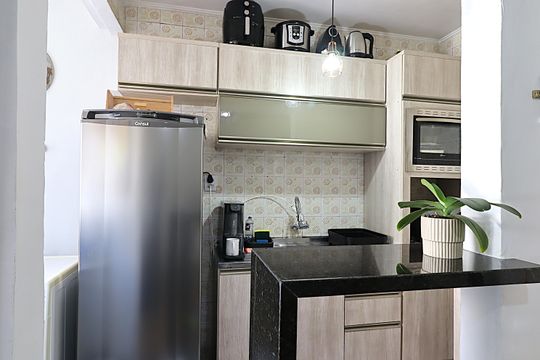 Cozinha de apartamento para alugar com 1 quarto, 46m² em Vila Ipiranga, Porto Alegre