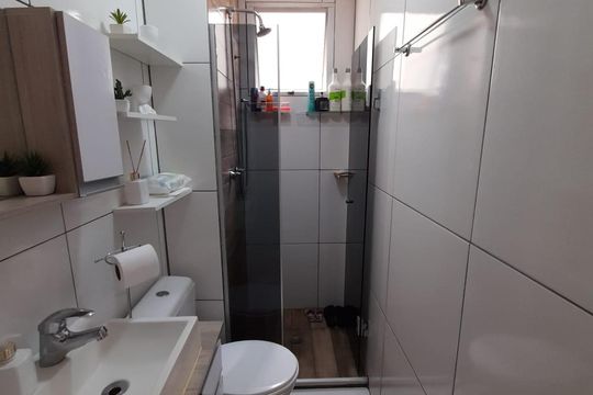 Banheiro de apartamento à venda com 2 quartos, 39m² em Vila Damaceno, São Paulo