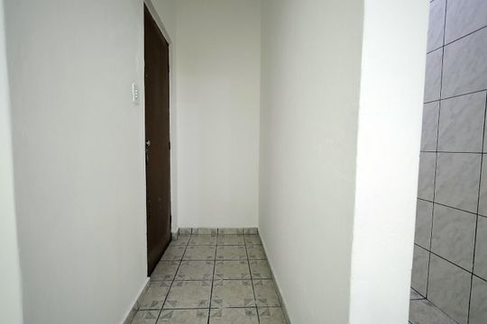 Corredor de apartamento para alugar com 1 quarto, 48m² em Parque João Ramalho, Santo André
