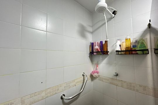 Banheiro de casa de condomínio à venda com 2 quartos, 70m² em Todos Os Santos, Rio de Janeiro