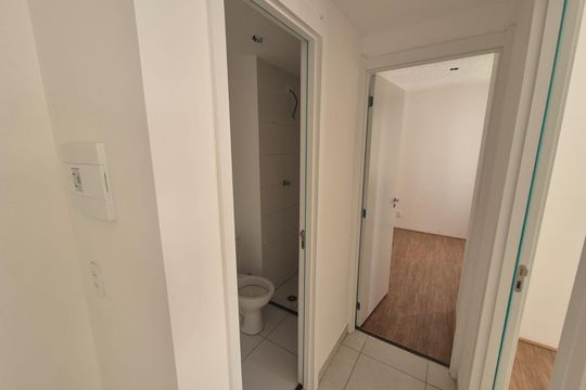 Corredor de apartamento à venda com 2 quartos, 33m² em Parque Novo Mundo, São Paulo