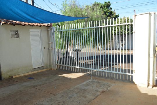 Garagem de casa para alugar com 2 quartos, 58m² em Parque dos Lagos, Ribeirão Preto