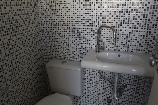 Lavabo de apartamento à venda com 2 quartos, 90m² em Taquara, Rio de Janeiro