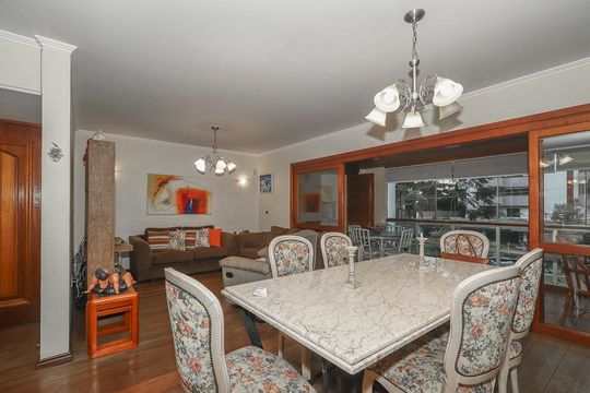 Sala de apartamento à venda com 3 quartos, 153m² em Bela Vista, Porto Alegre