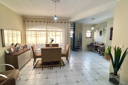 Casa à venda com 3 quartos, 174m² em Jardim Tranquilidade, Guarulhos