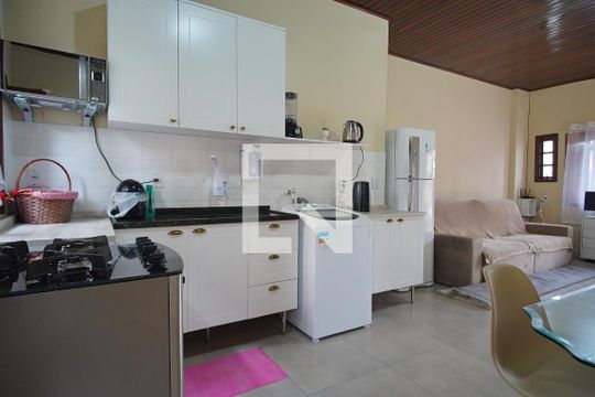 Cozinha de casa à venda com 4 quartos, 300m² em Sarandi, Porto Alegre