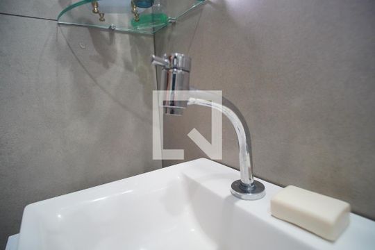 Banheiro de casa à venda com 4 quartos, 300m² em Sarandi, Porto Alegre