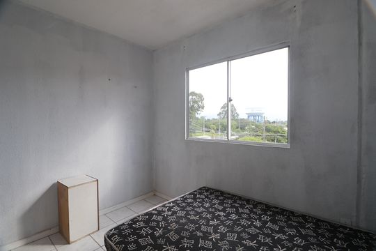 Quarto 1 de apartamento à venda com 2 quartos, 43m² em Guajuviras, Canoas