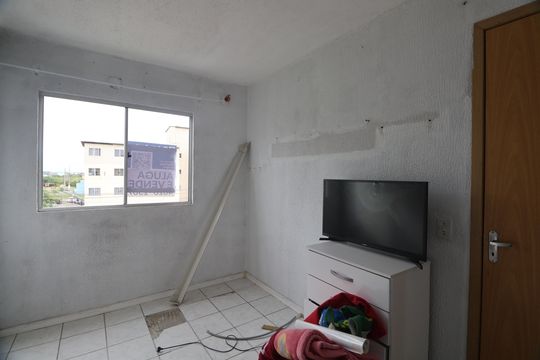 Quarto 2 de apartamento à venda com 2 quartos, 43m² em Guajuviras, Canoas