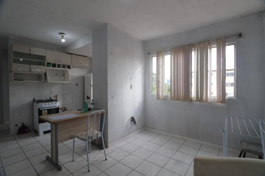 Sala de apartamento à venda com 2 quartos, 43m² em Guajuviras, Canoas