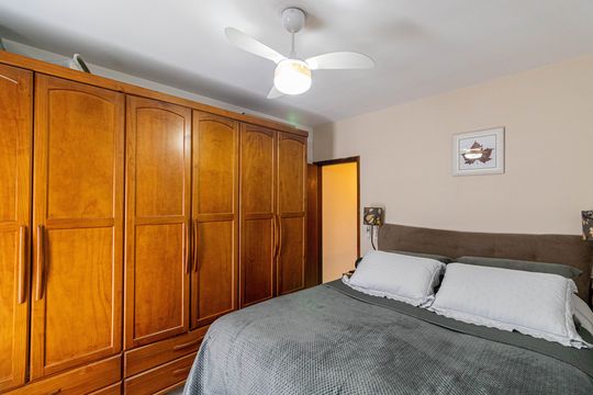Quarto 2 de casa à venda com 2 quartos, 190m² em Vila Minerva, São Paulo
