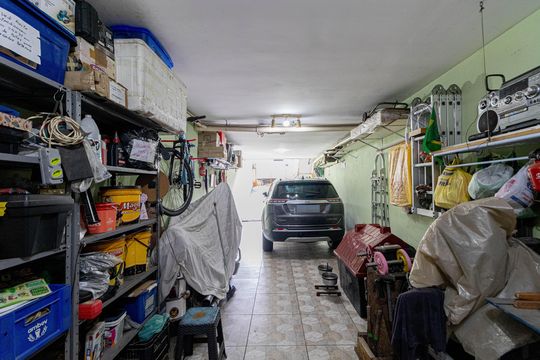 Garagem de casa à venda com 2 quartos, 190m² em Vila Minerva, São Paulo