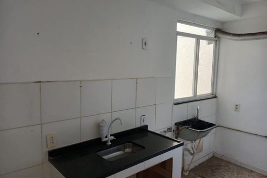 Cozinha de apartamento para alugar com 2 quartos, 65m² em Santa Cruz, Rio de Janeiro