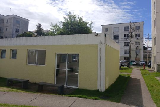 Área externa de apartamento para alugar com 2 quartos, 65m² em Santa Cruz, Rio de Janeiro