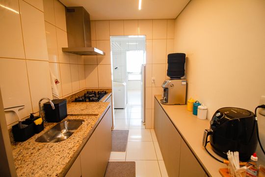 Cozinha de apartamento para alugar com 3 quartos, 141m² em Vilamar, Praia Grande