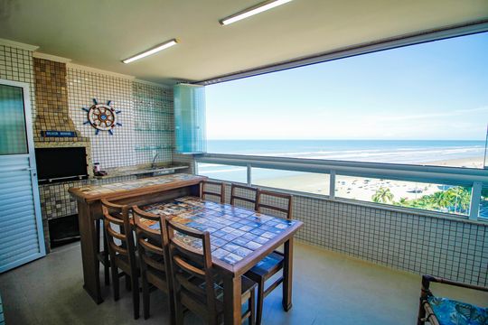 Apartamento para alugar com 3 quartos, 141m² em Vilamar, Praia Grande