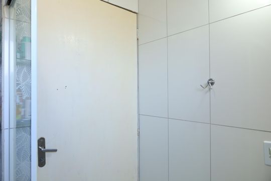 Banheiro de apartamento à venda com 2 quartos, 45m² em Conjunto Residencial José Bonifácio, São Paulo