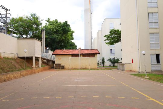 Área comum - Quadra de apartamento à venda com 2 quartos, 45m² em Conjunto Residencial José Bonifácio, São Paulo