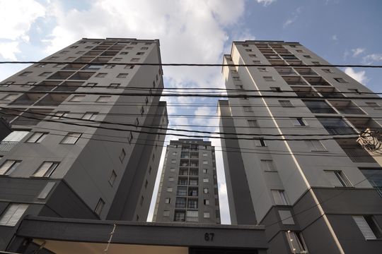 Fachada de apartamento para alugar com 2 quartos, 56m² em Vila Gustavo, São Paulo