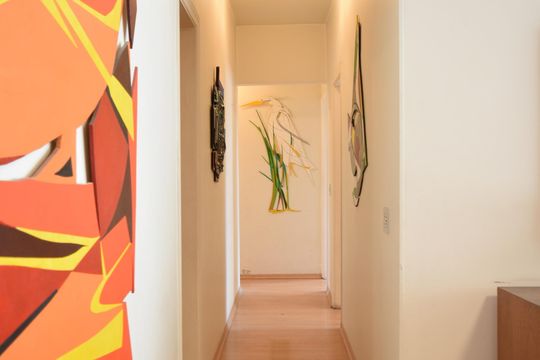 Corredor íntimo de apartamento para alugar com 3 quartos, 145m² em Paraíso, São Paulo