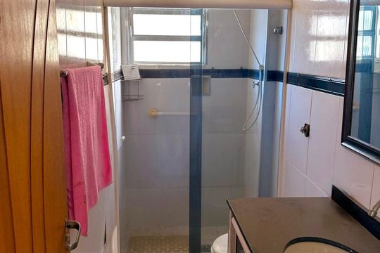 Banheiro de apartamento para alugar com 2 quartos, 65m² em Méier, Rio de Janeiro
