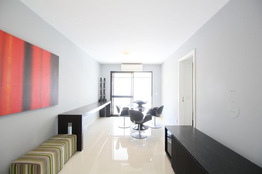 Sala de Jantar de apartamento à venda com 3 quartos, 194m² em Real Parque, São Paulo