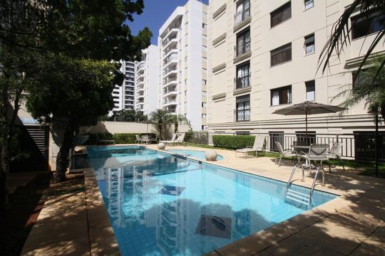 Área comum - Piscina de apartamento à venda com 3 quartos, 194m² em Real Parque, São Paulo