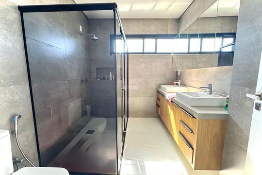 Banheiro de casa para alugar com 3 quartos, 200m² em Morro das Pedras, Florianópolis