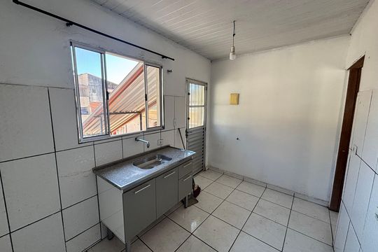 Cozinha de casa para alugar com 1 quarto, 55m² em Vila Tres Irmaos, Carapicuíba