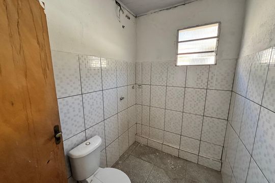 Banheiro de casa para alugar com 1 quarto, 55m² em Vila Tres Irmaos, Carapicuíba