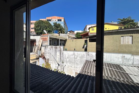 Vista da Sala de casa para alugar com 1 quarto, 55m² em Vila Tres Irmaos, Carapicuíba