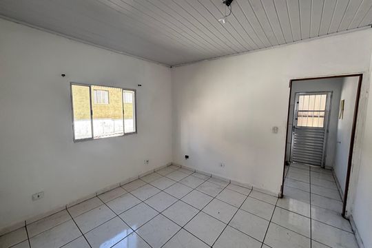 Casa para alugar com 1 quarto, 55m² em Vila Tres Irmaos, Carapicuíba