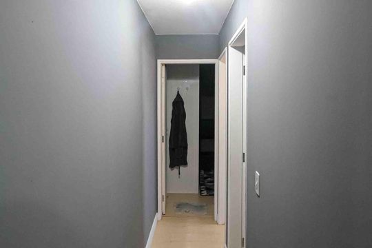Corredor de apartamento à venda com 2 quartos, 45m² em Jardim Santa Teresinha, São Paulo