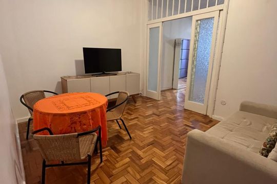 Sala de kitnet/studio à venda com 1 quarto, 42m² em Copacabana, Rio de Janeiro