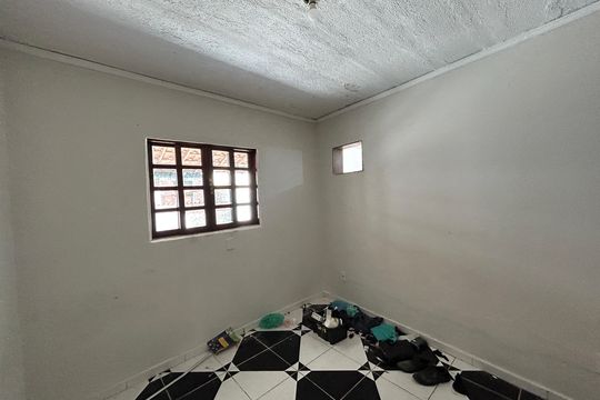 Quarto 1 de casa à venda com 3 quartos, 150m² em Vila Valqueire, Rio de Janeiro