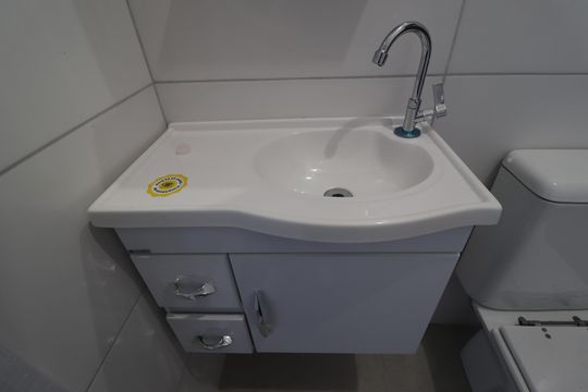 Banheiro 2 de apartamento para alugar com 2 quartos, 60m² em Condomínio Maracanã, Santo André