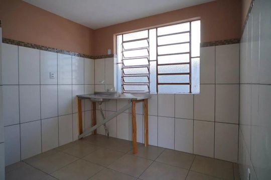 Cozinha de casa à venda com 3 quartos, 82m² em Passo das Pedras, Porto Alegre