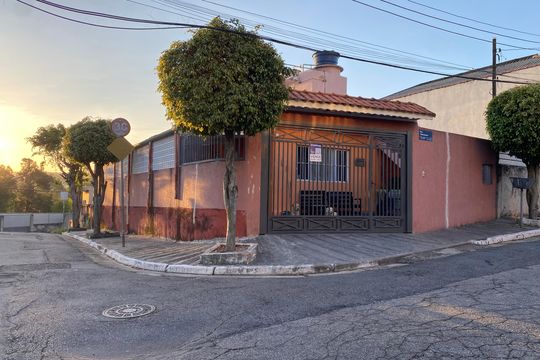 Fachada de casa à venda com 2 quartos, 84m² em Vila Nova Mazzei, São Paulo