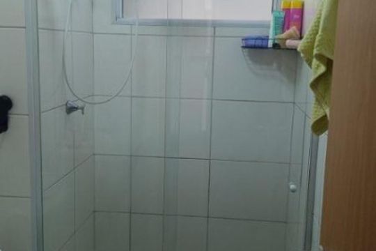 Banheiro de apartamento à venda com 2 quartos, 48m² em Tres Barras, Contagem