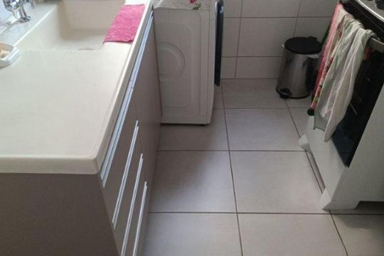 Cozinha de apartamento à venda com 2 quartos, 48m² em Tres Barras, Contagem