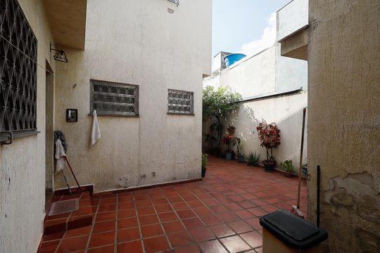 Quintal de casa à venda com 4 quartos, 230m² em Carandiru, São Paulo