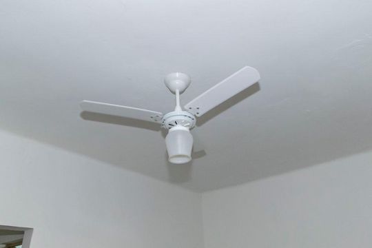 Sala de casa para alugar com 1 quarto, 400m² em Irajá, Rio de Janeiro